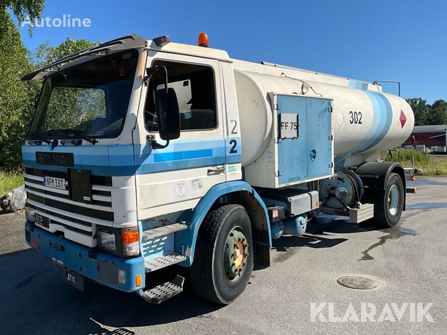 бензовоз Scania P82