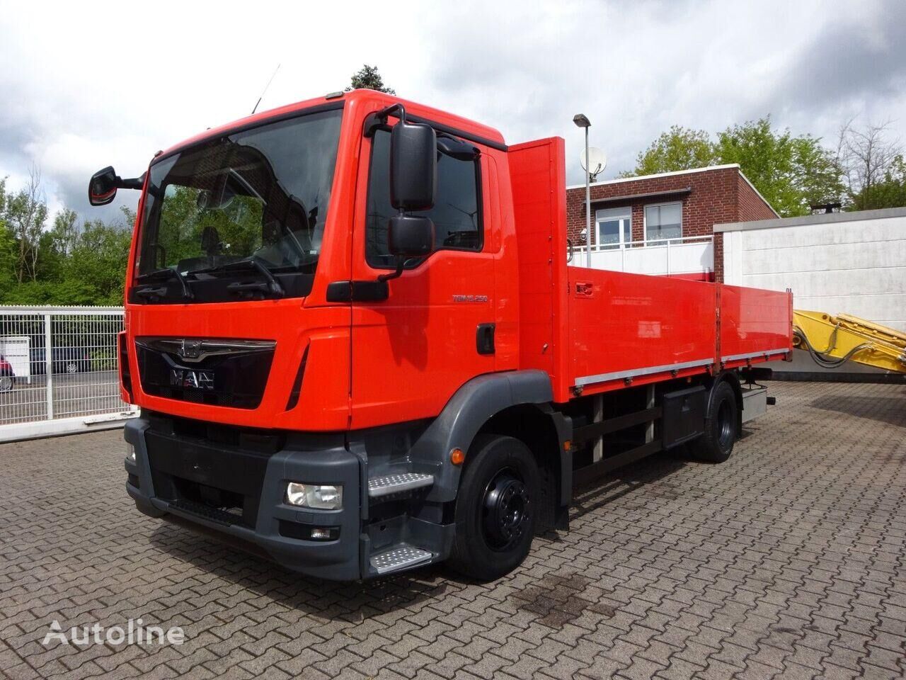 бортовой грузовик MAN TGM 15.250 Flatbed